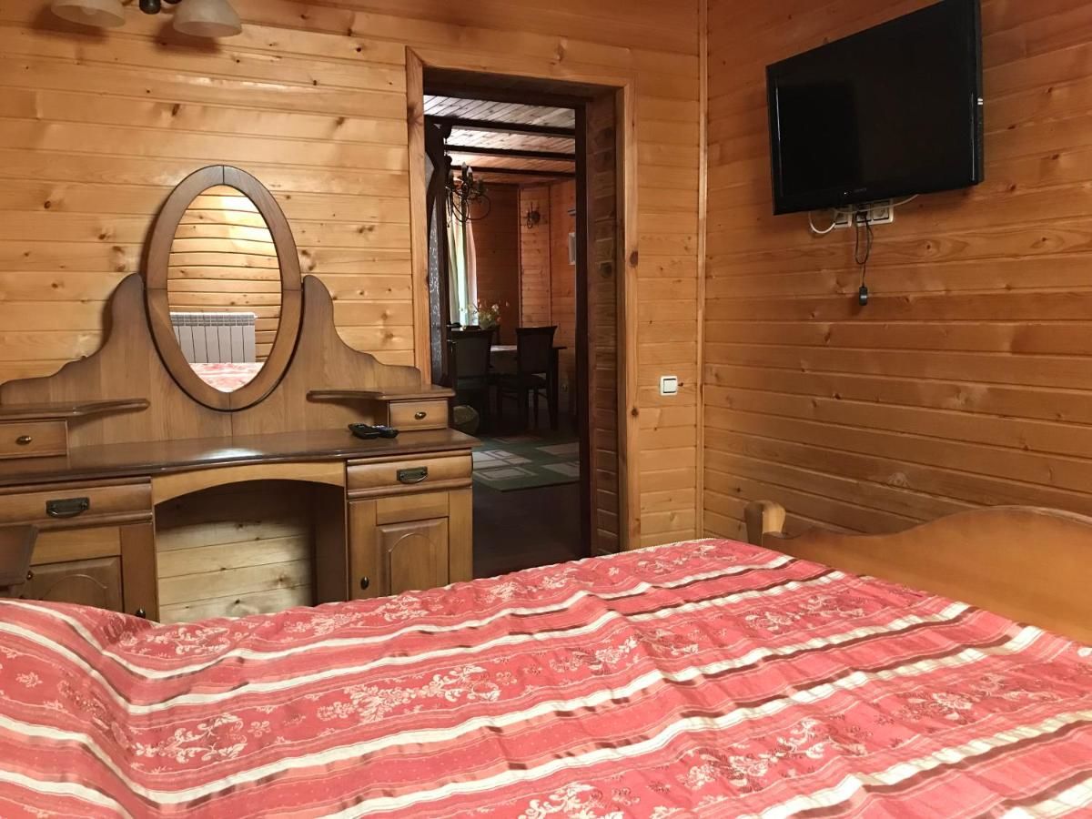 Отели типа «постель и завтрак» Elf-cottage Турья Пасека-25
