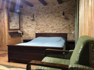 Отели типа «постель и завтрак» Elf-cottage Турья Пасека Двухместный номер Делюкс с 1 кроватью и ванной-7